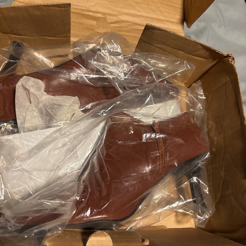 Brand new heeled booties